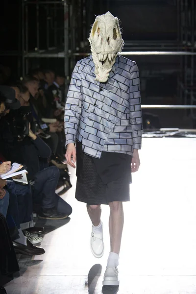 Look 8